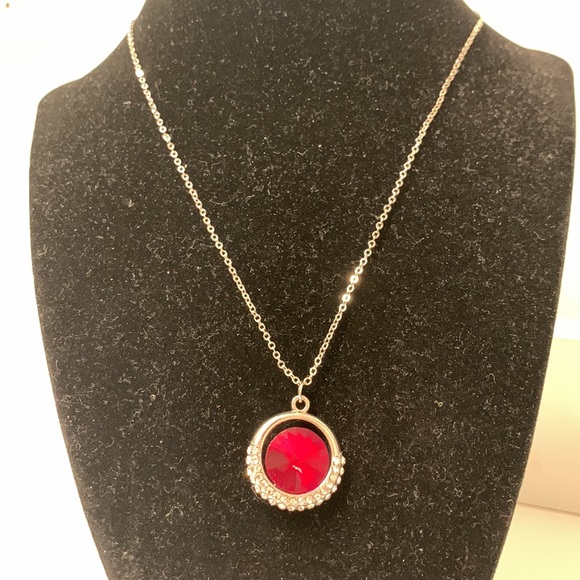 Red Necklace - Picture 4 of 8